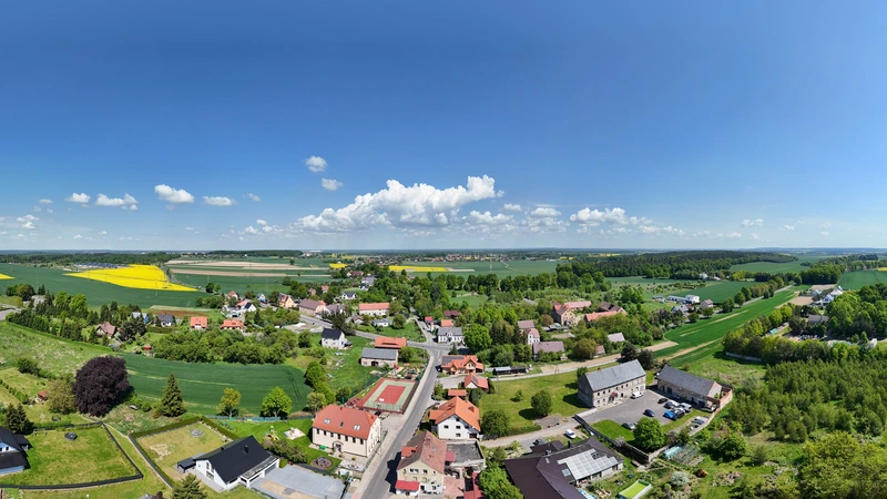 Łaziska koło Bolesławca z lotu ptaka – Wirtualny Spacer 360°